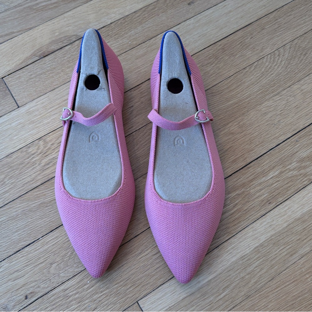 Rothy's Point Mary Jane in Tulip. NWT. Size 9.